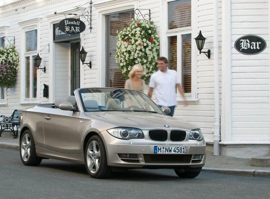  BMW 1-Series Convertible 2008 года  (фото 16 из 52)